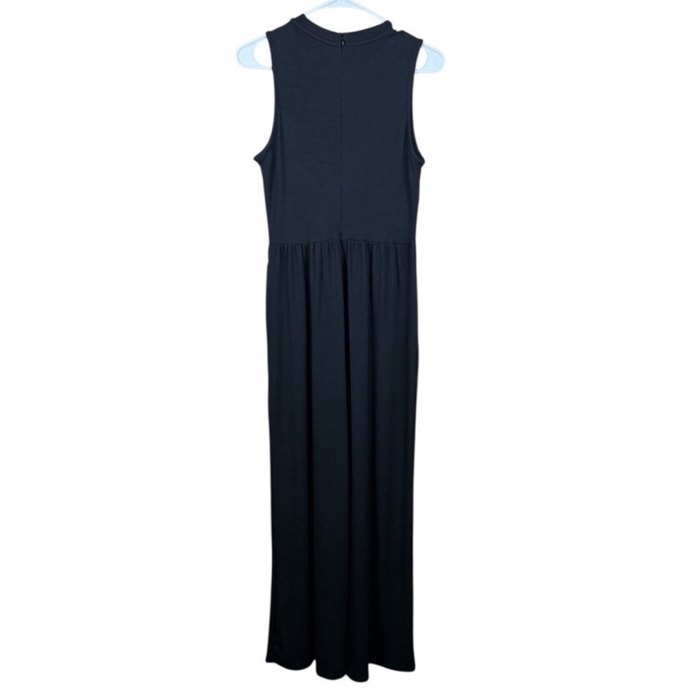 Woman’s Black Wide Leg, Sleeveless Jumpsuit - Picture 11 of 16